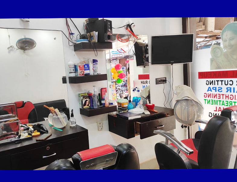 GOLDEN  GENTS & LADIES BEAUTY PARLOR